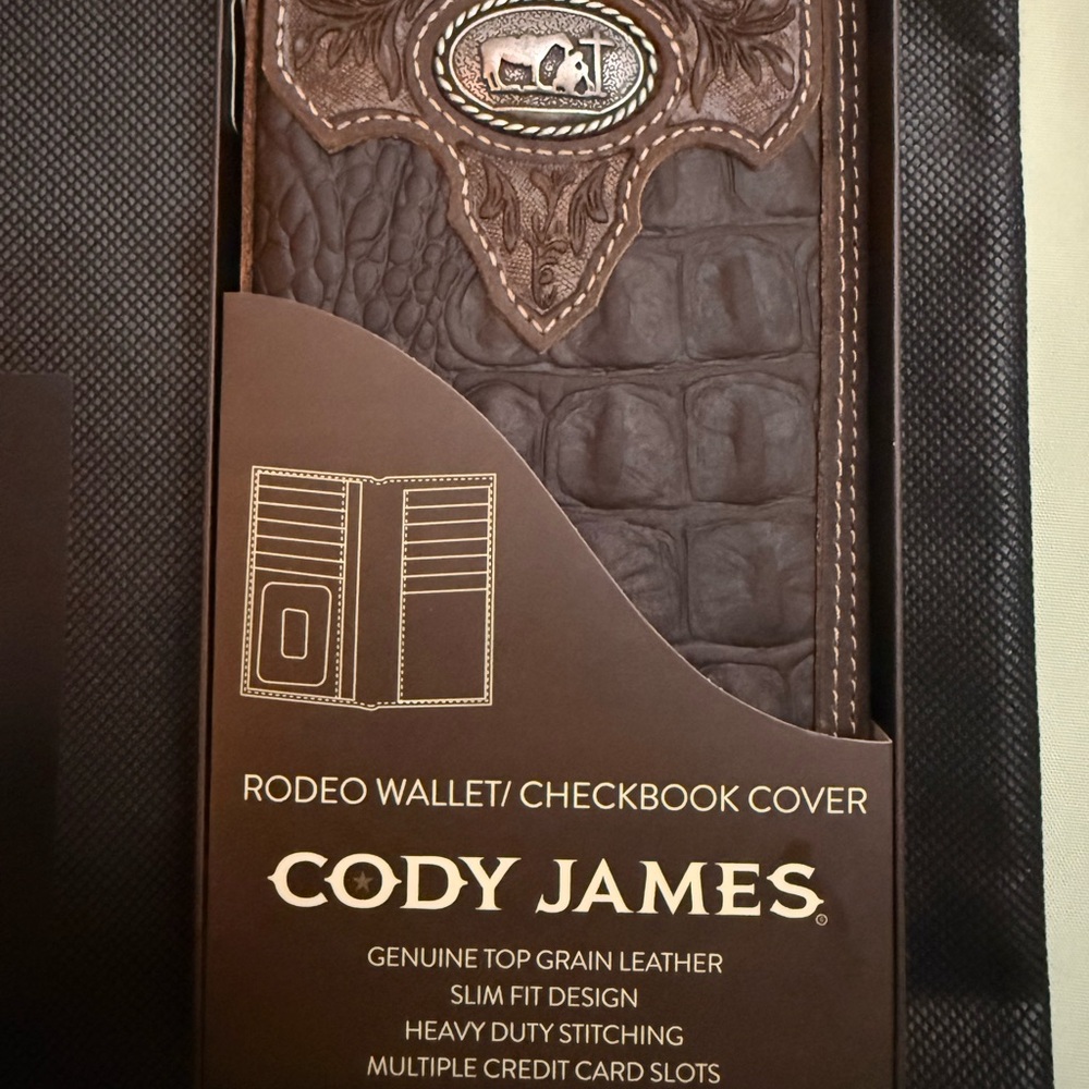 Cody James Brown Rodeo Wallet - Picture 2 of 5